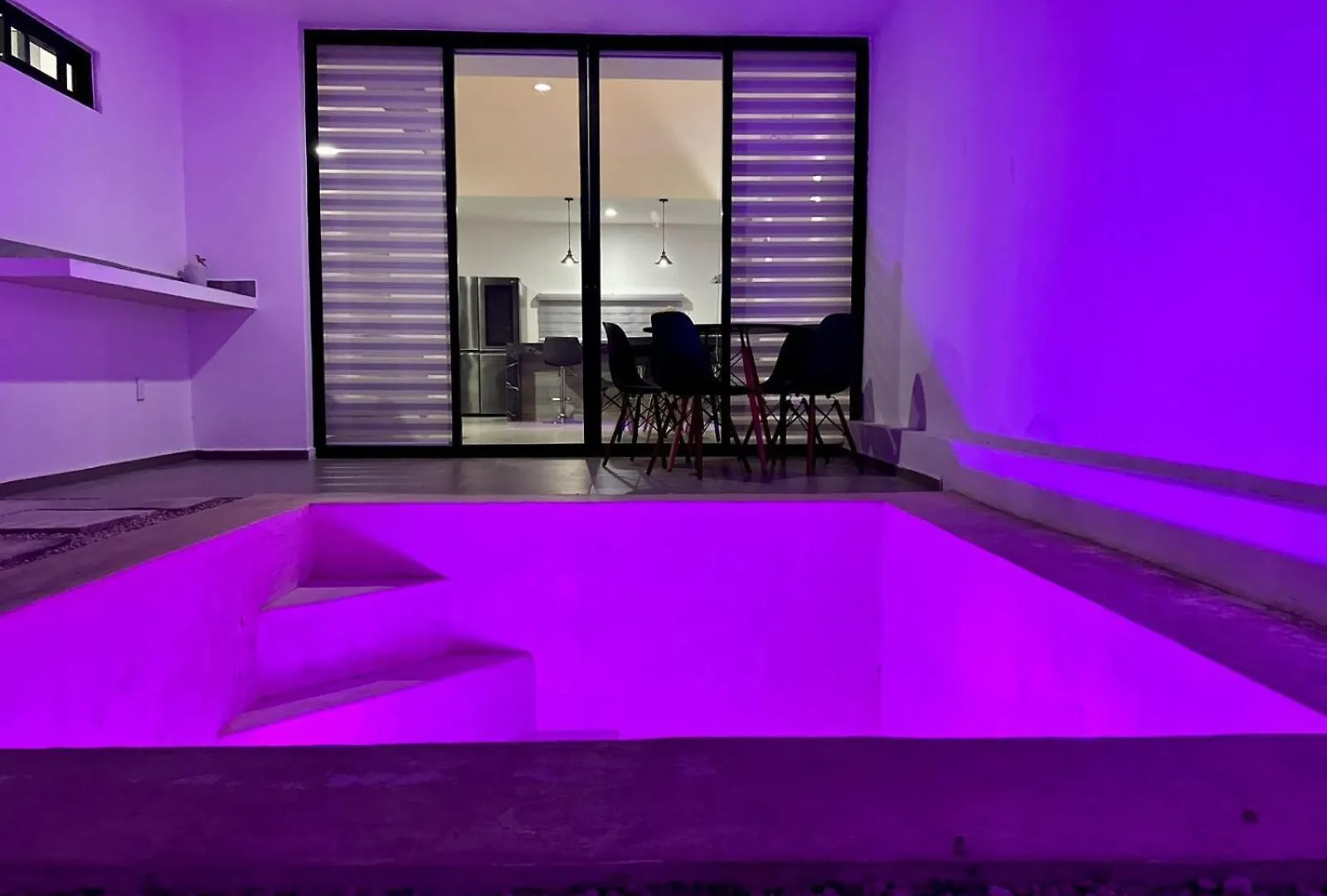 Casa Adosada Espaciosa De 2 Recamaras Con Alberca Cerca De Plazas Y Hospitales Merida Apartment