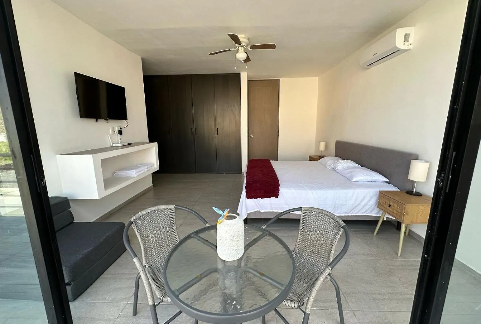 Apartment Casa Adosada Espaciosa De 2 Recamaras Con Alberca Cerca De Plazas Y Hospitales Merida